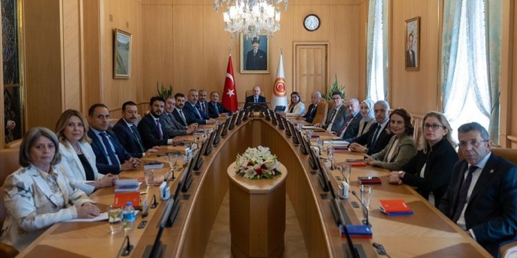 TBMM'de yeni yasama yılının ilk Başkanlık Divanı toplantısı yapıldı