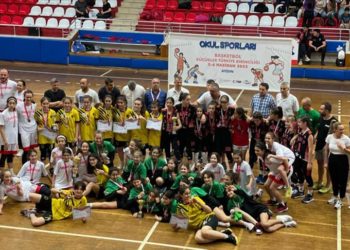 Okullar Arası Basketbol Küçükler Türkiye Birinciliği'nde kupalar sahiplerini buldu