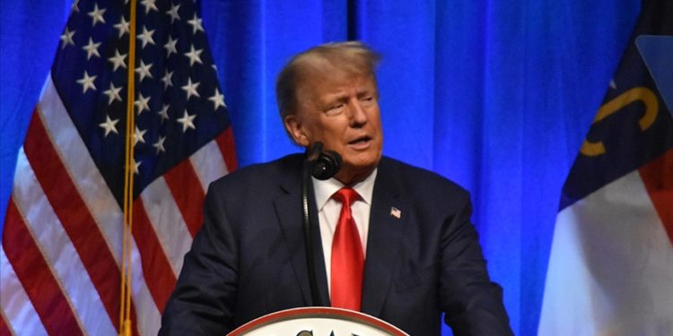 Trump, yeniden seçilmesi halinde “Biden’ın suçlarının” peşini bırakmayacağını söyledi