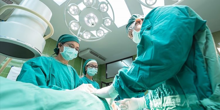 Yeni kalp nakli yöntemi nakil bekleyen hastalara umut olabilir