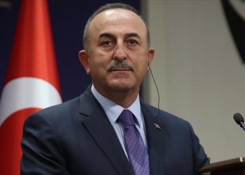 Bakan Çavuşoğlu, BAE'li mevkidaşı Al Nahyan ile telefonda görüştü