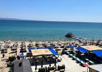 Saros Körfezi sahillerinde bayram tatili yoğunluğu