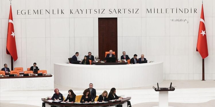 Yeni bir Meclis içtüzüğü çalışmalarının süratle başlatılması gerekir