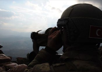 İkna çalışmaları sonucu 2 terörist teslim oldu