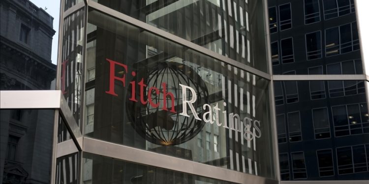 Fitch, ABD'de salgın tasarrufları kaynaklı tüketim artışının zayıflamasını bekliyor