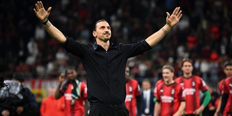 Zlatan İbrahimovic, futbolu bıraktı