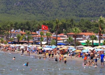 Muğla sahillerinde bayram tatili yoğunluğu yaşanıyor