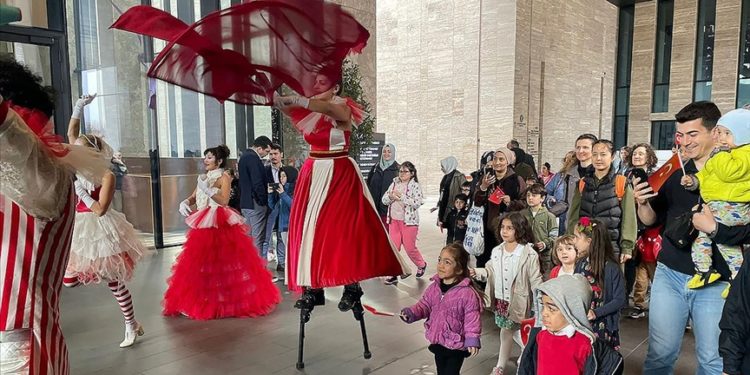 Çocuklara özel "Yaz Şenliği" 17 Haziran'da AKM'de başlayacak