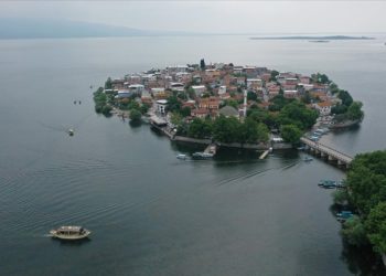 Haliç’ten sultan kayığıyla Marmara Denizi ve dereyi geçip Uluabat Gölü’ne geldi