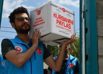 Türkiye Diyanet Vakfı, 25 milyondan fazla ihtiyaç sahibine kurban yardımı ulaştırmayı hedefliyor