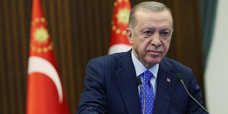 Cumhurbaşkanı Erdoğan, Sırbistan Cumhurbaşkanı Vucic ve Kosova Başbakanı Kurti ile telefonda görüştü