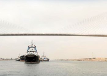 Süveyş Kanalı'nın yıllık geliri 9,4 milyar dolara ulaştı