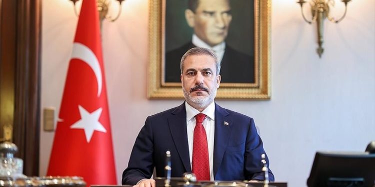 İsveç Dışişleri Bakanı Billström, Fidan'ı tebrik etti