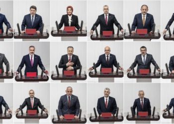 TBMM Genel Kurulunda yeni kabine üyeleri yemin etti