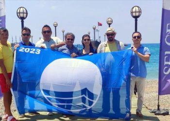 Antalya'da Kızılağaç Turizm Merkezi'nde 12 tesise Mavi Bayrak asıldı
