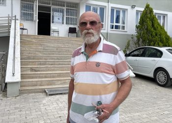 Emekli polis memuru 76 yaşında üniversite sınavına girdi