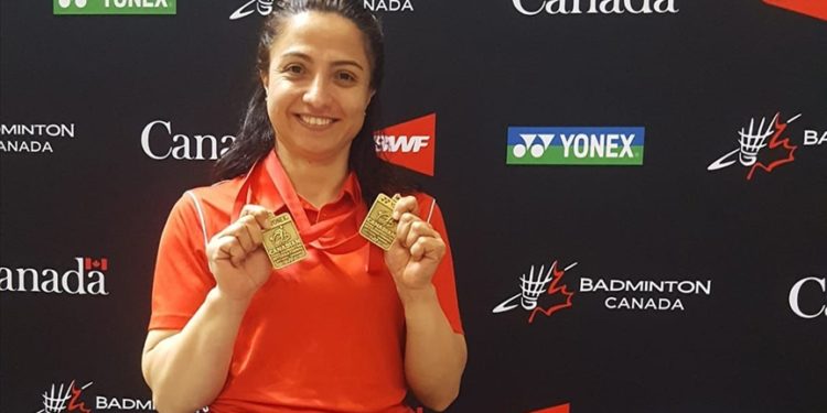 Milli para badmintoncu Emine Seçkin, Kanada'da 2 altın madalya kazandı