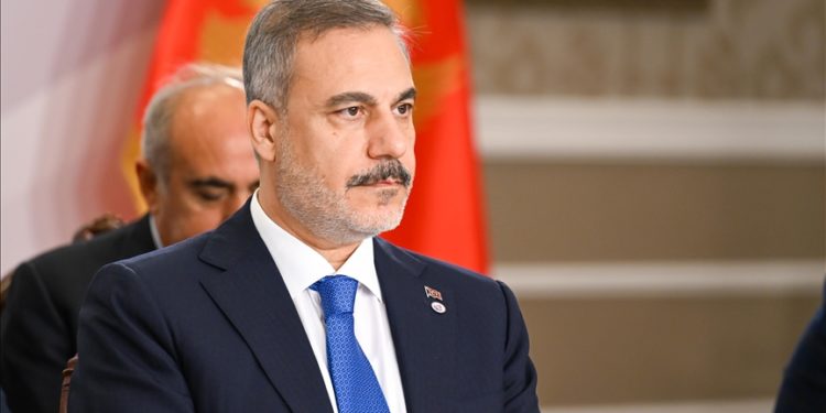 Dışişleri Bakanı Fidan, yeni Yunan mevkidaşı Gerapetritis'i tebrik etti