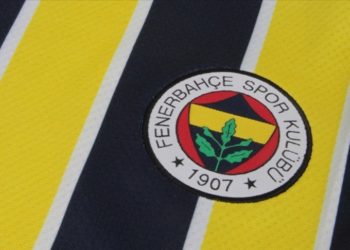 Fenerbahçe'nin genç kalecisi Atahan Arslan, sporcu bursuyla ABD'de forma giyecek