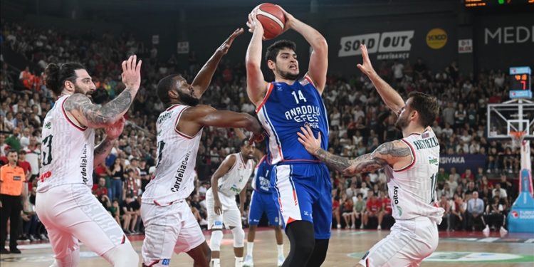 Basketbol Süper Ligi’nde Anadolu Efes, 16. şampiyonluğunu elde etti