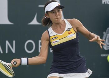 Attığı top, toplayıcı çocuğa çarpınca partneriyle Fransa Açık'tan diskalifiye edildi