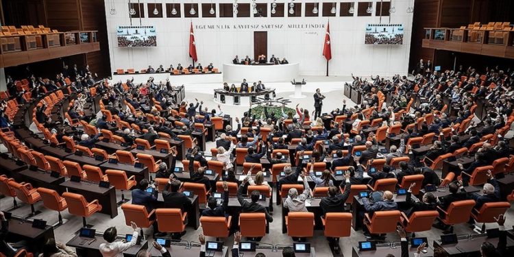 TBMM Başkanlık Divanı ve ihtisas komisyonlarının üyeleri belirlendi