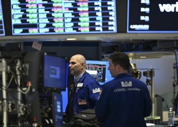 Küresel piyasalar haftaya düşük risk iştahıyla başladı