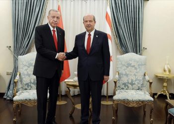 Cumhurbaşkanı Erdoğan, KKTC Cumhurbaşkanı Tatar ile baş başa görüştü