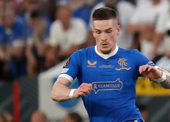 Fenerbahçe, İngiliz futbolcu Ryan Kent'i transfer etti