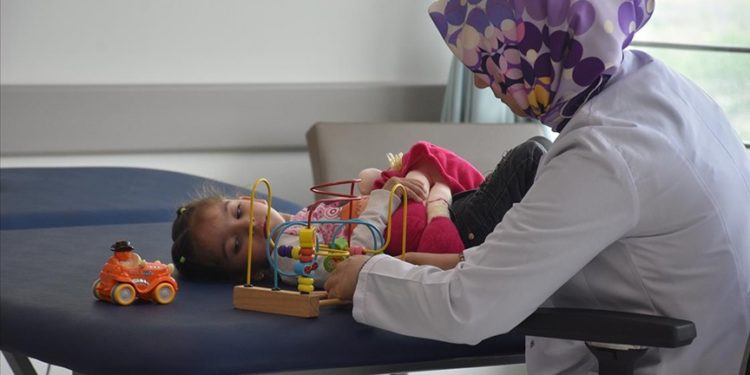 Selçuk Üniversitesi bünyesindeki merkezde serebral palsi hastası çocuklar hayata hazırlanıyor
