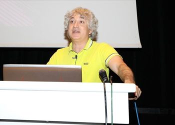 Prof. Dr. Özkan’dan, “cilt kanserini, güneş ışınları kadar bağışıklık sistemi de tetikliyor” uyarısı