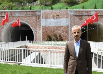 Zigana Tüneli 1,5 ayda 251 bin 100 araca hizmet verdi