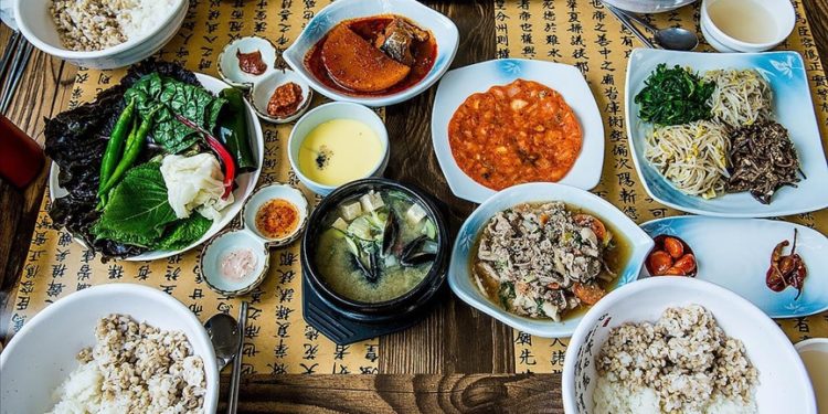 FAO: Dünya genelinde her gün 1,6 milyon kişi güvenli olmayan gıdaları yemekten hastalanıyor