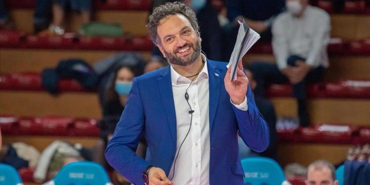 Fenerbahçe Opet'te Stefano Lavarini dönemi