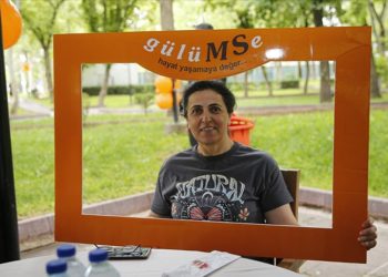 MS hastaları ve yakınları, uzman doktorlarla bir araya geldi