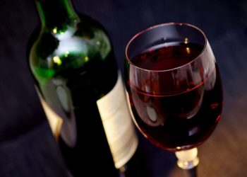 Alkol tüketimi 61 hastalık riskini arttırıyor