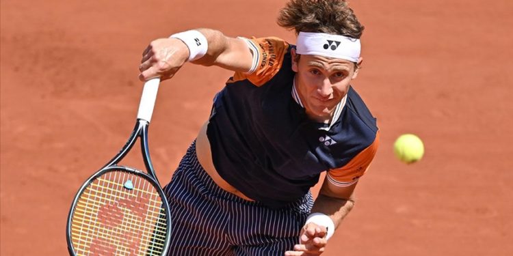 Geçen yılın finalisti Ruud, Fransa Açık'ta 3. tur biletini aldı