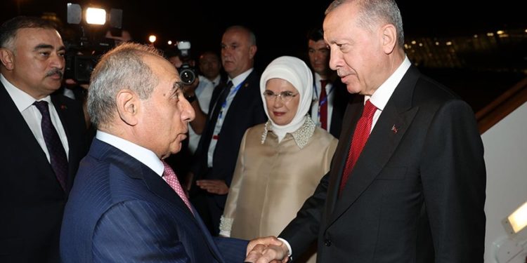 Cumhurbaşkanı Erdoğan Azerbaycan'a geldi