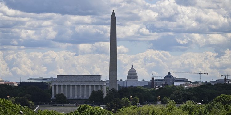 ABD'nin başkenti Washington'da duyulan patlama sesi paniğe neden oldu