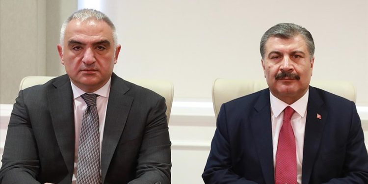 Sağlık Bakanı Koca ile Kültür ve Turizm Bakanı Ersoy, görevlerine devam edecek