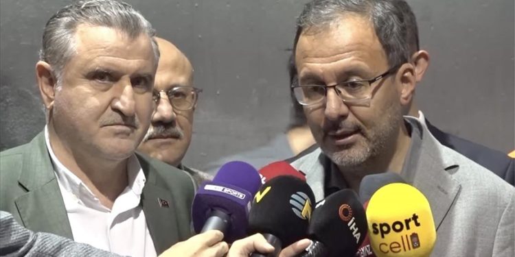 Kasapoğlu: Galatasaray camiasını tebrik ediyoruz