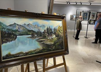 Tekirdağ'da emekli memur 55 yıldır tuvale fırça atıyor