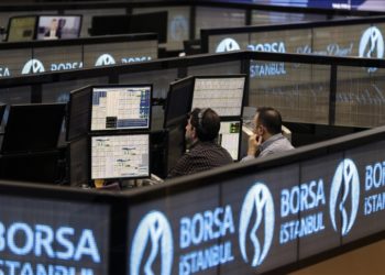 Borsa günün ilk yarısında rekor seviyeyi gördü