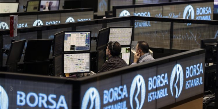 Borsa günün ilk yarısında rekor seviyeyi gördü