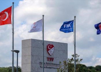 TFF, Fenerbahçe ve Galatasaray’dan Emrecan Uzunhan için geçmiş olsun mesajı