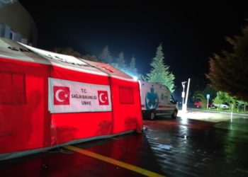 Zonguldak'ın Devrek ve Gökçebey ilçe devlet hastanelerinde geçici acil müdahale üniteleri kuruldu