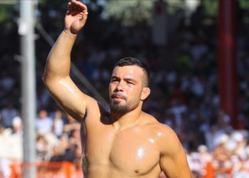 662. Tarihi Kırkpınar Yağlı Güreşleri’nin başpehlivanı Yusuf Can Zeybek oldu