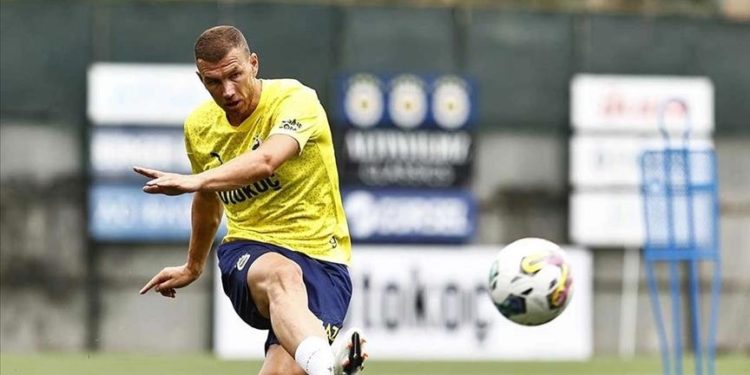 Fenerbahçe’nin yeni transferi Dzeko iddialı