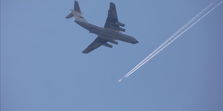 Rusya, Türkiye'de görev yapacak 2 amfibi yangın söndürme uçağı gönderdi