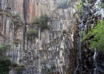 Sinop’ta milyon yıllık tabiat anıtı bazalt kayalıklar turizme kazandırılıyor